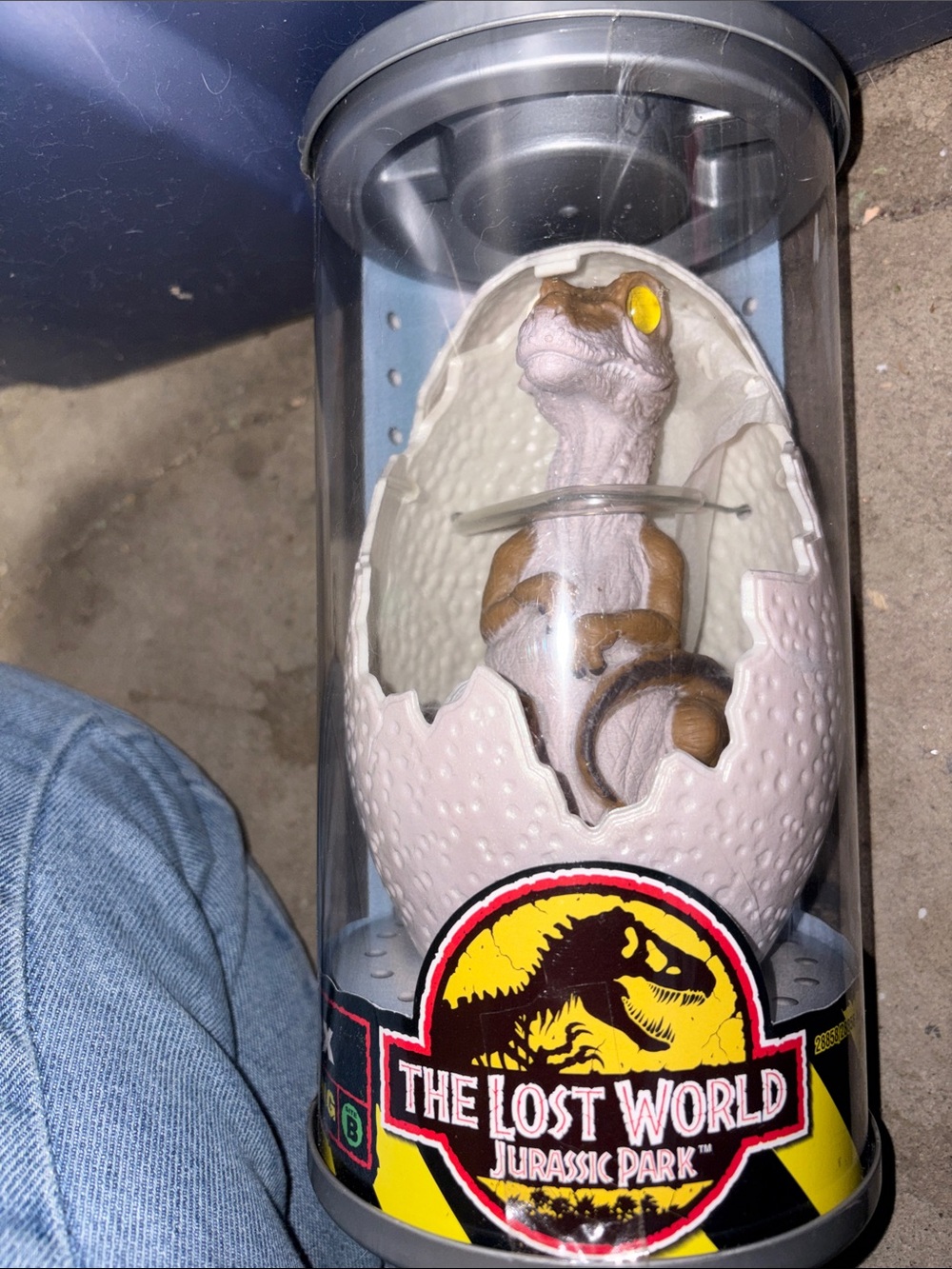 The Lost World Jurassic Park Hatchling Dinosaur Figure - White & Brown